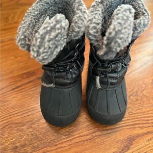 Never worn Snow Boots
